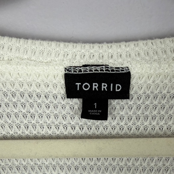 Torrid Ivory Waffle V-Neck Lace Insert Long Sleeve Size 1 Textured Knit Top - Picture 3 of 14